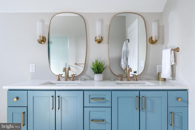 209 E GORGAS LN, Philadelphia, PA 19119