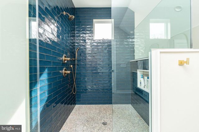 209 E GORGAS LN, Philadelphia, PA 19119