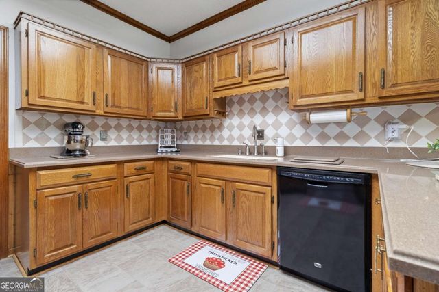 280 Deer Trace Drive, Mcdonough, GA 30253