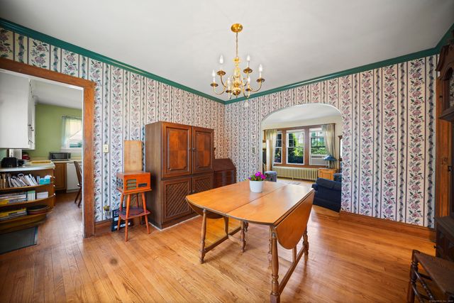 71 Columbus Avenue, Meriden, CT 06451
