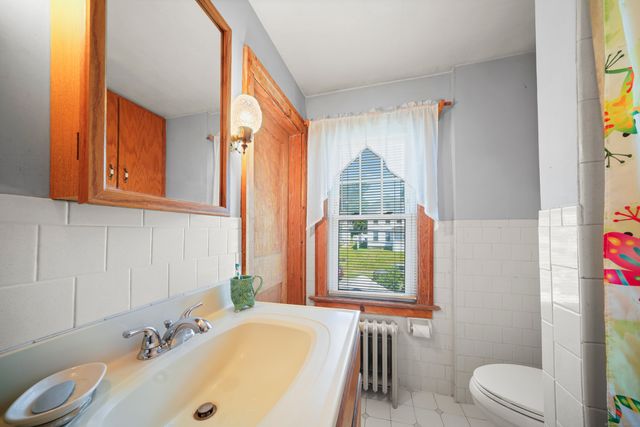 71 Columbus Avenue, Meriden, CT 06451