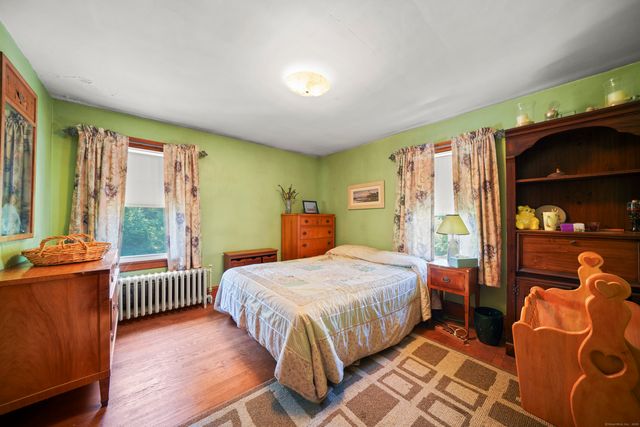 71 Columbus Avenue, Meriden, CT 06451