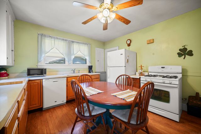 71 Columbus Avenue, Meriden, CT 06451