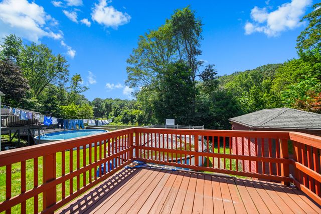 71 Columbus Avenue, Meriden, CT 06451