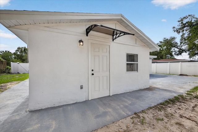 4019 MCLANE DRIVE, Tampa, FL 33610