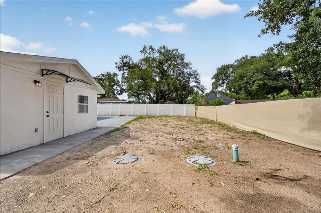 4019 MCLANE DRIVE, Tampa, FL 33610
