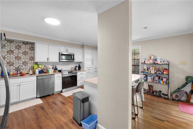909 Westview Street, Bryan, TX 77802