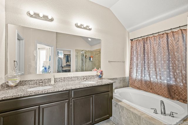 8713 STACKSTONE, Schertz, TX 78154