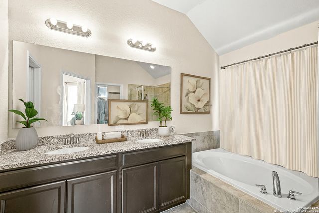 8713 STACKSTONE, Schertz, TX 78154