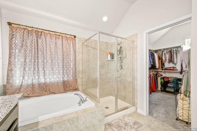 8713 STACKSTONE, Schertz, TX 78154