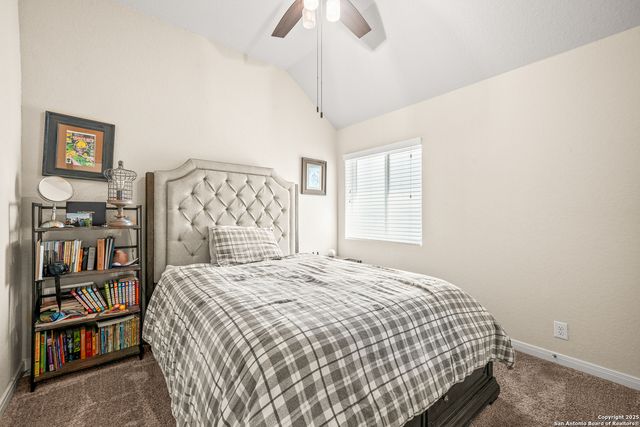 8713 STACKSTONE, Schertz, TX 78154