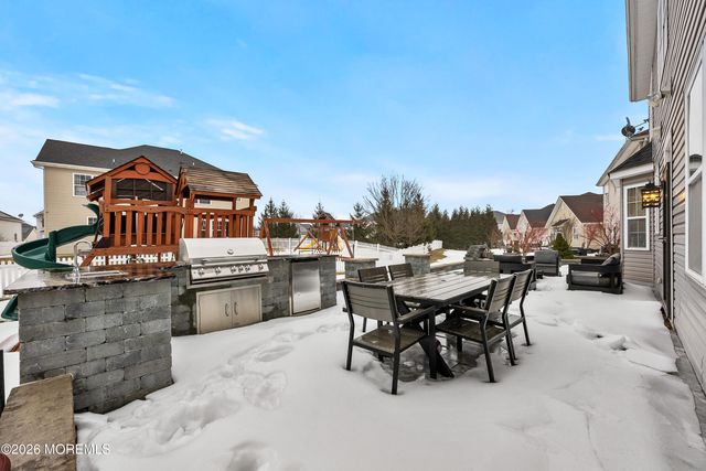 21 Dahlia Court, Piscataway Twp, NJ 08854