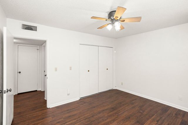 21 Vaughns Gap Rd Apt 16, Nashville, TN 37205