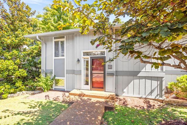 21 Vaughns Gap Rd Apt 16, Nashville, TN 37205
