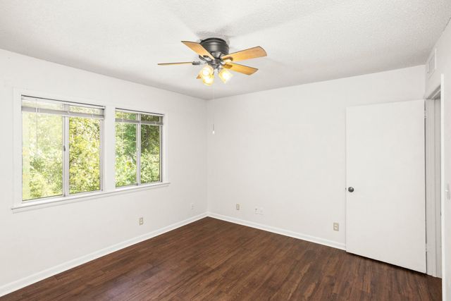 21 Vaughns Gap Rd Apt 16, Nashville, TN 37205