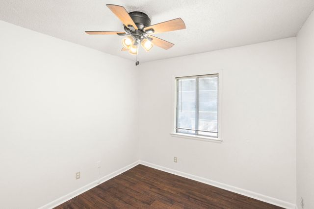 21 Vaughns Gap Rd Apt 16, Nashville, TN 37205