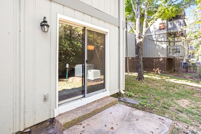 21 Vaughns Gap Rd Apt 16, Nashville, TN 37205