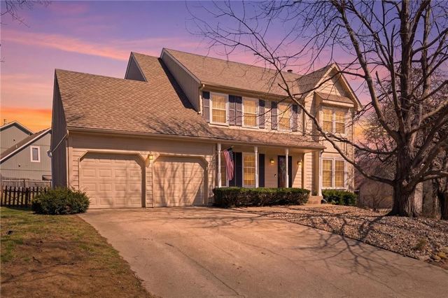 8014 Hall Street, Lenexa, KS 66219