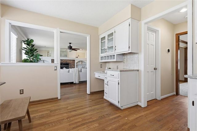 8014 Hall Street, Lenexa, KS 66219