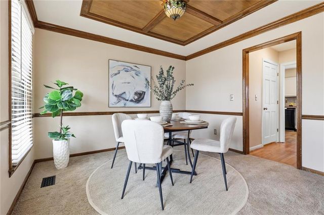 8014 Hall Street, Lenexa, KS 66219