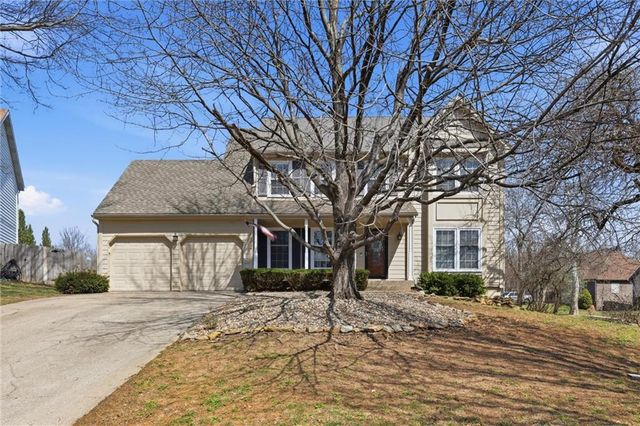 8014 Hall Street, Lenexa, KS 66219