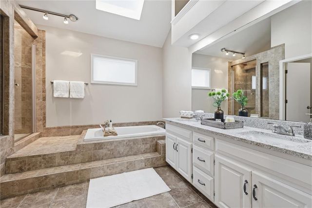 8014 Hall Street, Lenexa, KS 66219