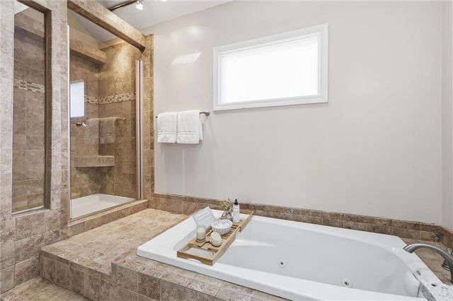 8014 Hall Street, Lenexa, KS 66219