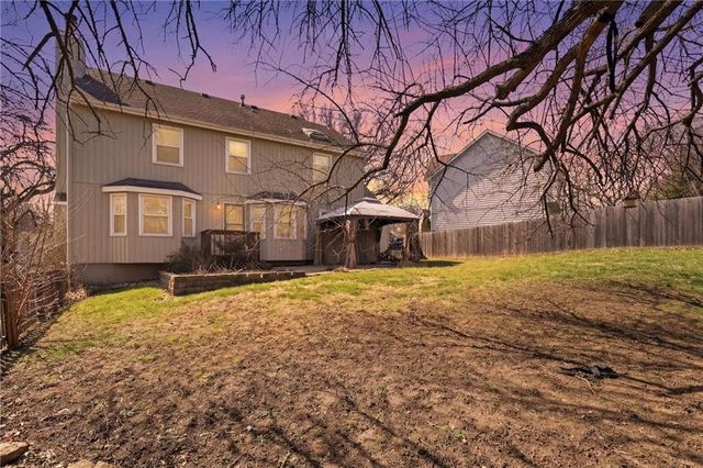 8014 Hall Street, Lenexa, KS 66219