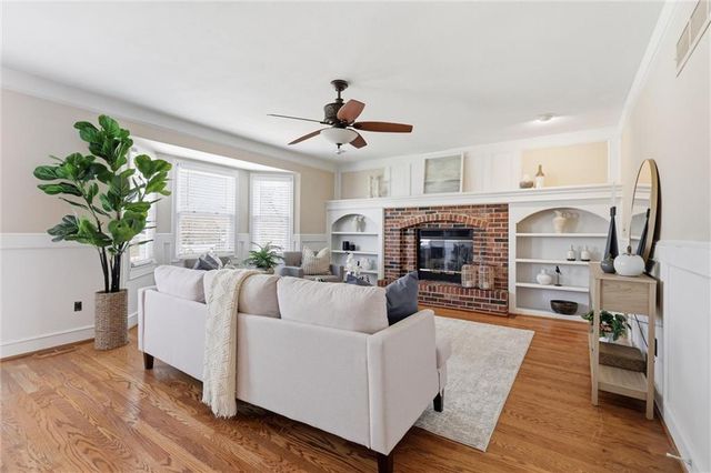 8014 Hall Street, Lenexa, KS 66219