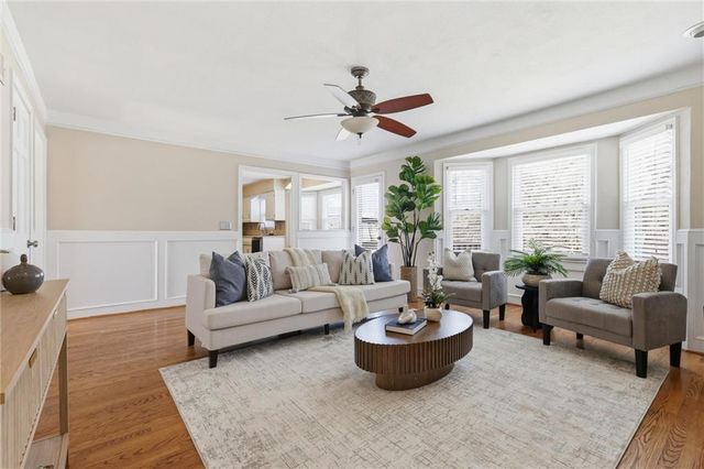 8014 Hall Street, Lenexa, KS 66219