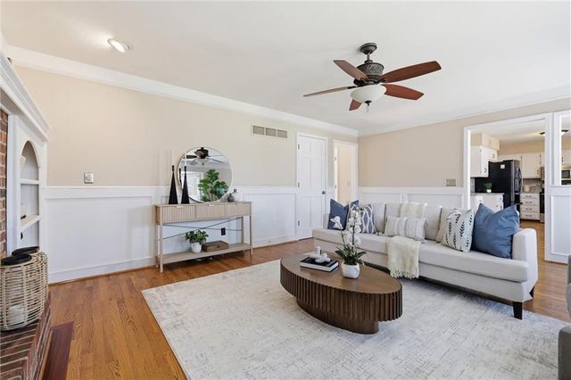 8014 Hall Street, Lenexa, KS 66219