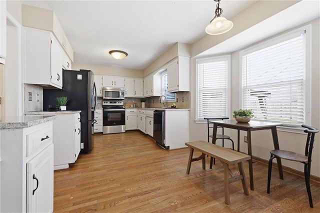 8014 Hall Street, Lenexa, KS 66219