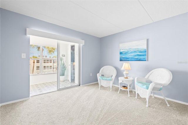 11720 PARK BOULEVARD 302, Seminole, FL 33772