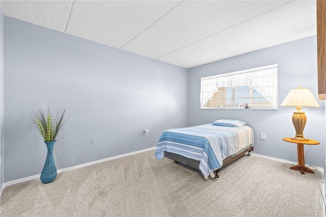 11720 PARK BOULEVARD 302, Seminole, FL 33772