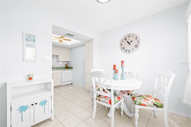 11720 PARK BOULEVARD 302, Seminole, FL 33772