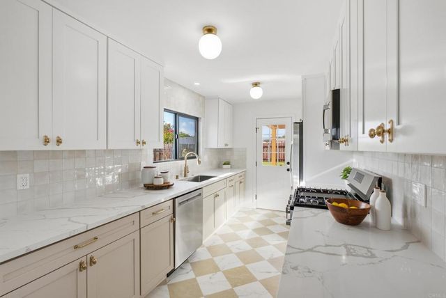 5294 Triana Street, San Diego, CA 92117