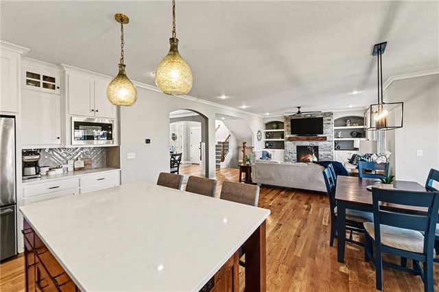 16538 S Lichtenauer Drive, Olathe, KS 66062