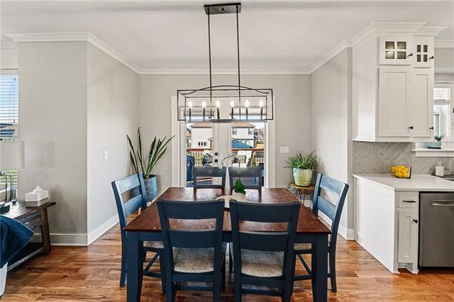 16538 S Lichtenauer Drive, Olathe, KS 66062