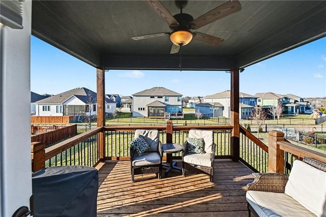 16538 S Lichtenauer Drive, Olathe, KS 66062