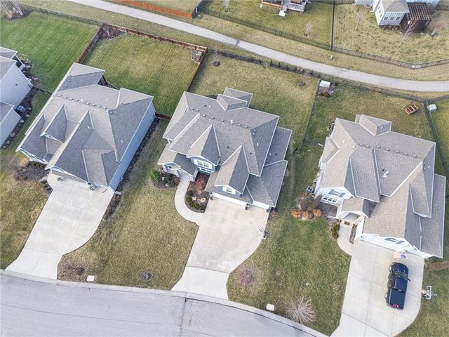 16538 S Lichtenauer Drive, Olathe, KS 66062