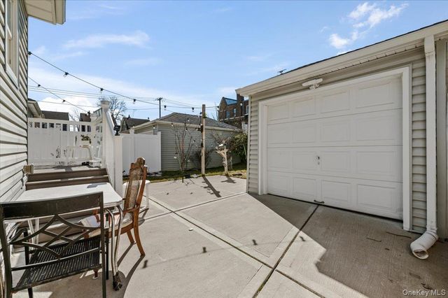 93-22 245th Street, Floral Park, NY 11001