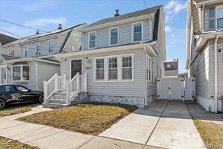 93-22 245th Street, Floral Park, NY 11001