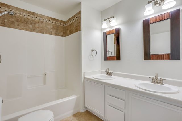 5600 Matlock Road, Granbury, TX 76049