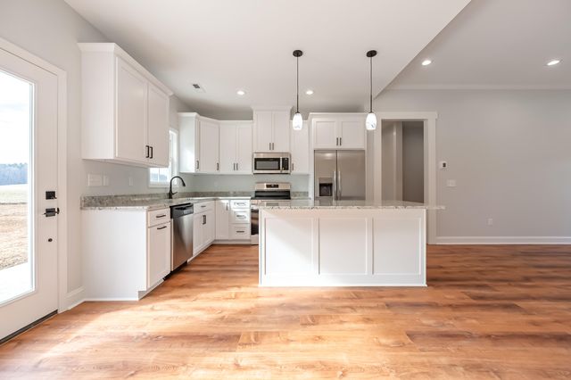 1047 Barberry RD, Floyd, VA 24091