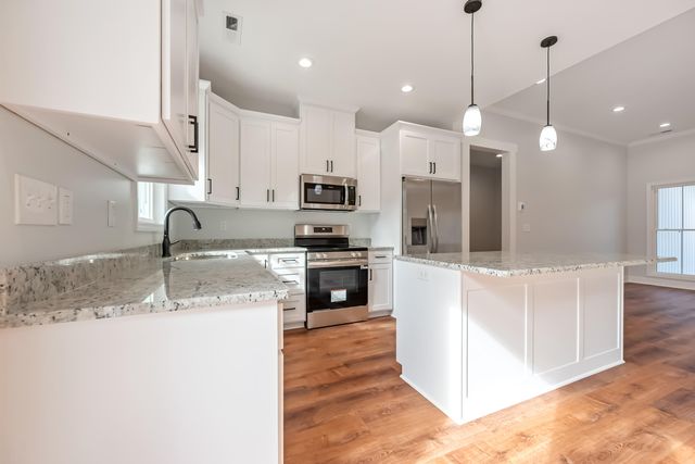 1047 Barberry RD, Floyd, VA 24091