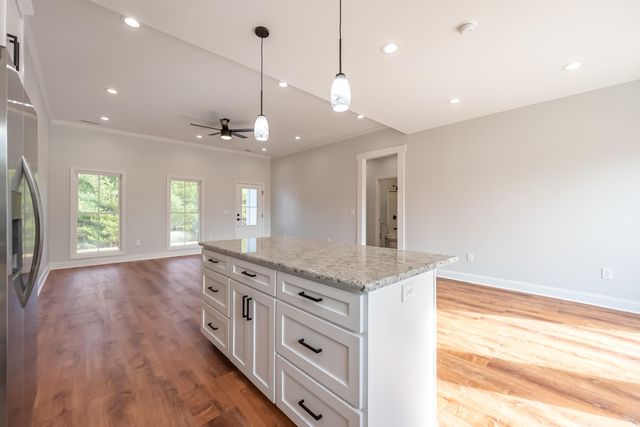 1047 Barberry RD, Floyd, VA 24091