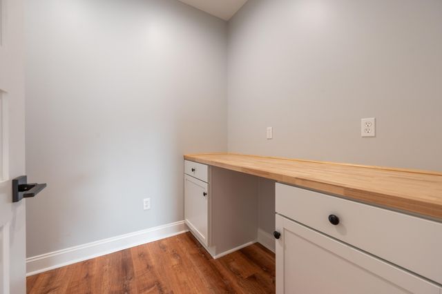 1047 Barberry RD, Floyd, VA 24091