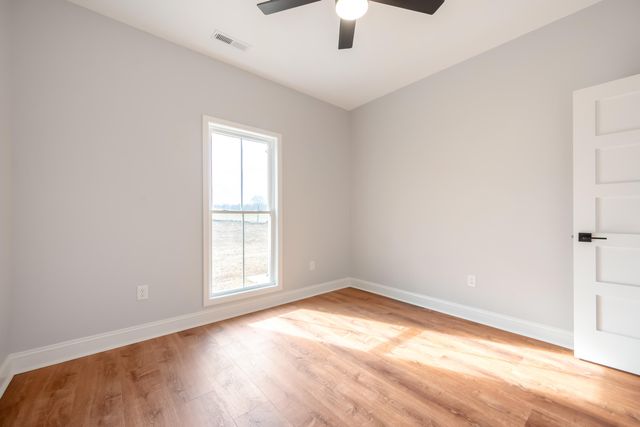 1047 Barberry RD, Floyd, VA 24091