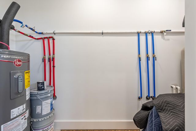 1047 Barberry RD, Floyd, VA 24091