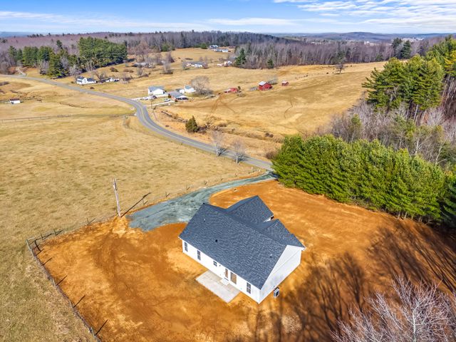 1047 Barberry RD, Floyd, VA 24091